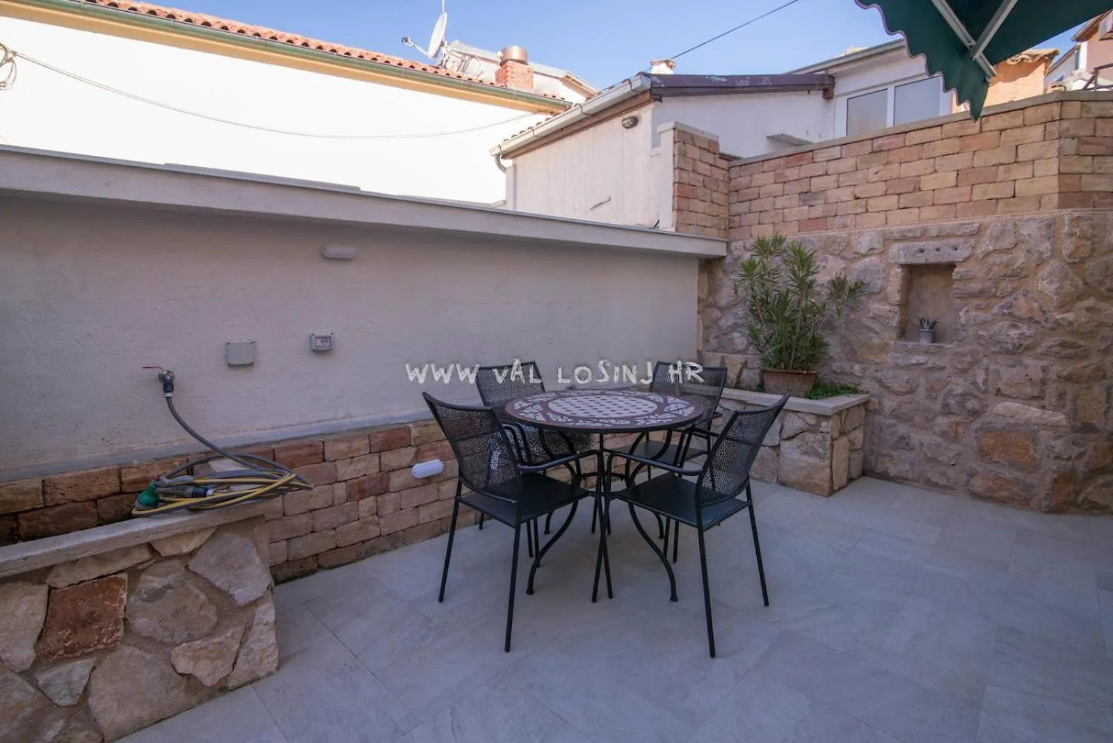 Moris A2 Apartment Veli Losinj Croatia